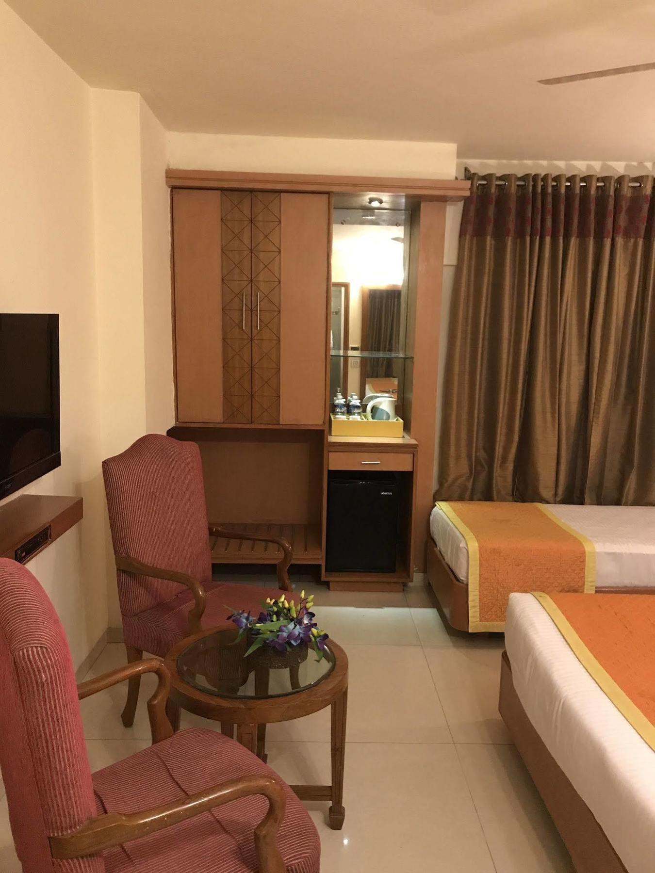 דלהי Hotel Southern מראה חיצוני תמונה