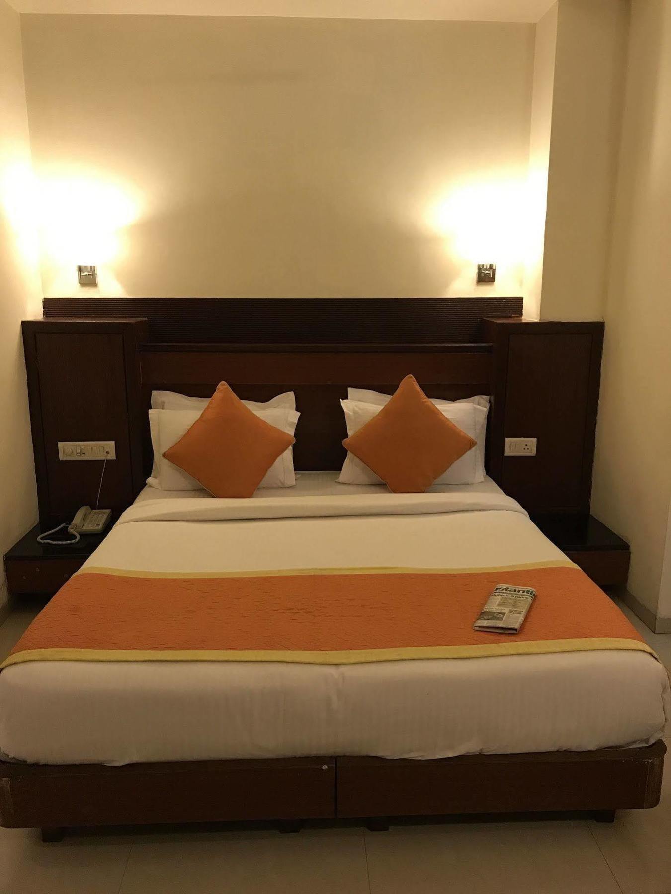 דלהי Hotel Southern מראה חיצוני תמונה