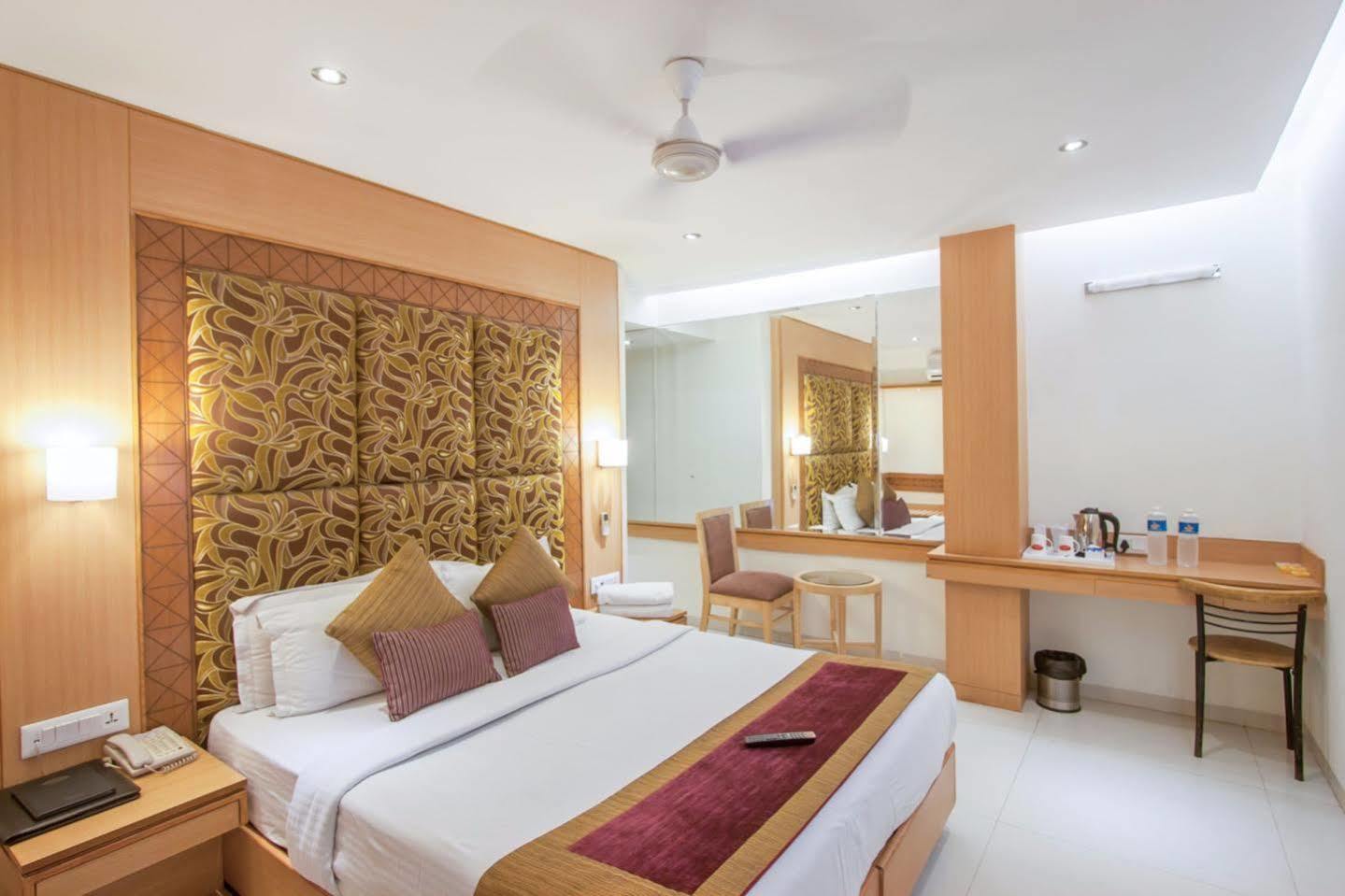 דלהי Hotel Southern מראה חיצוני תמונה