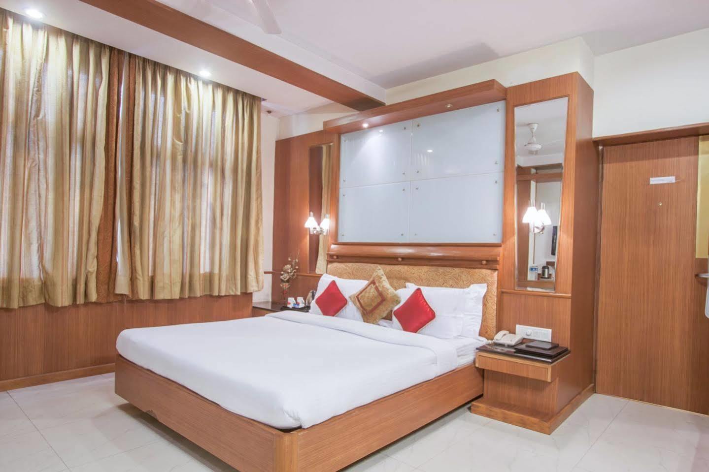 דלהי Hotel Southern מראה חיצוני תמונה