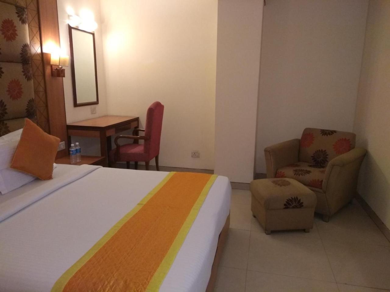 דלהי Hotel Southern מראה חיצוני תמונה